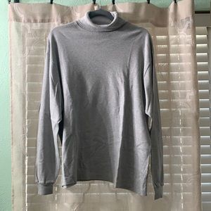 gray turtle neck tshirt